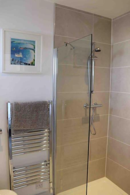 St Agnes Perfect Location, Hot Tub, Sea Views, Gym Apartment Exterior photo
